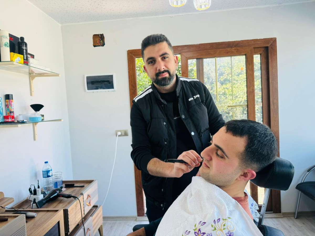 ANKA ERKEK KUAFÖRÜ SAMANDAĞ'da HİZMETE GİRDİ AÇILIŞA ÖZEL SAÇ SAKAL KESİMİ YIKAMA FÖN SADECE 150TL